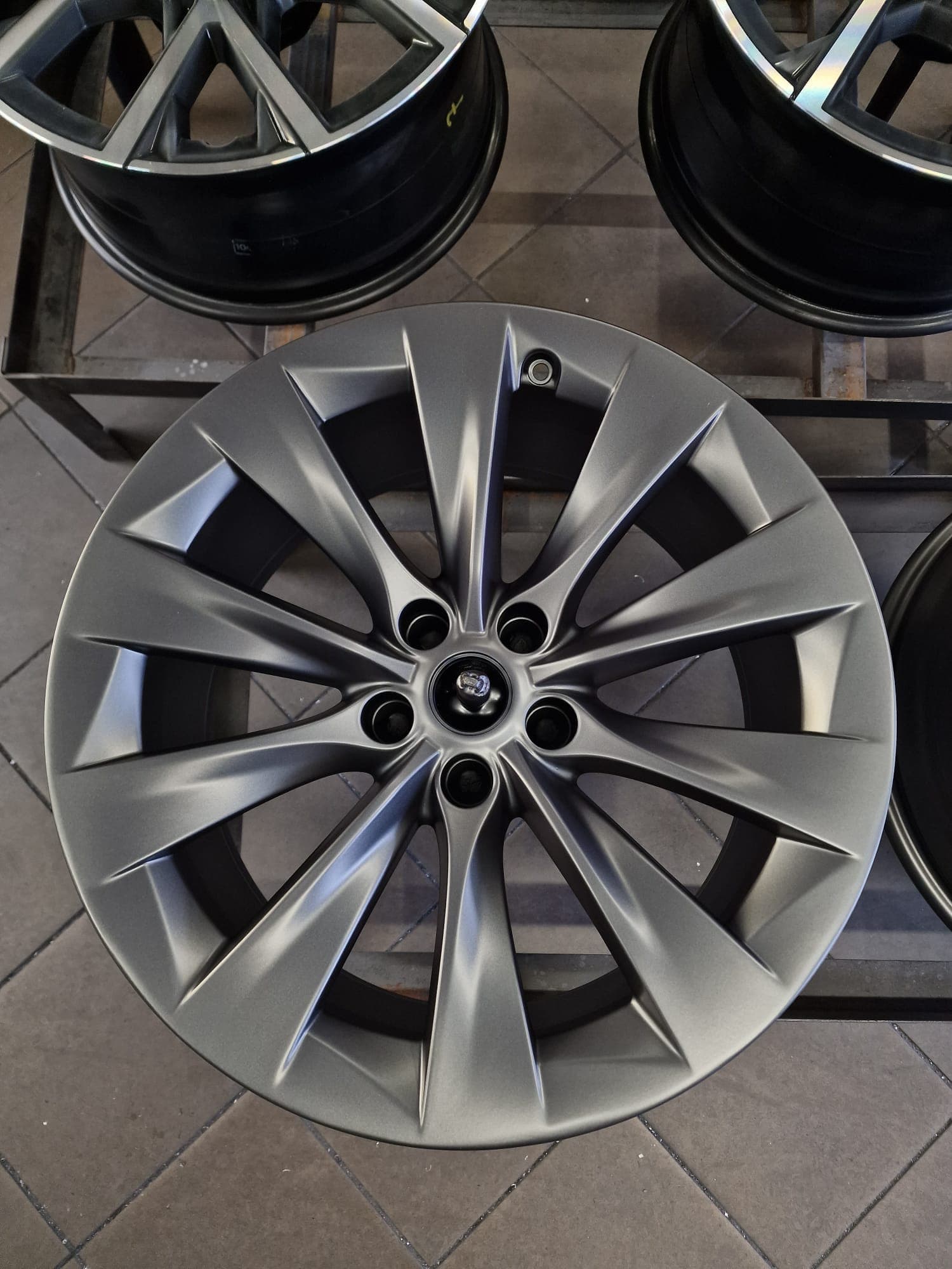 Tesla OE 1027244-00-B 20″
