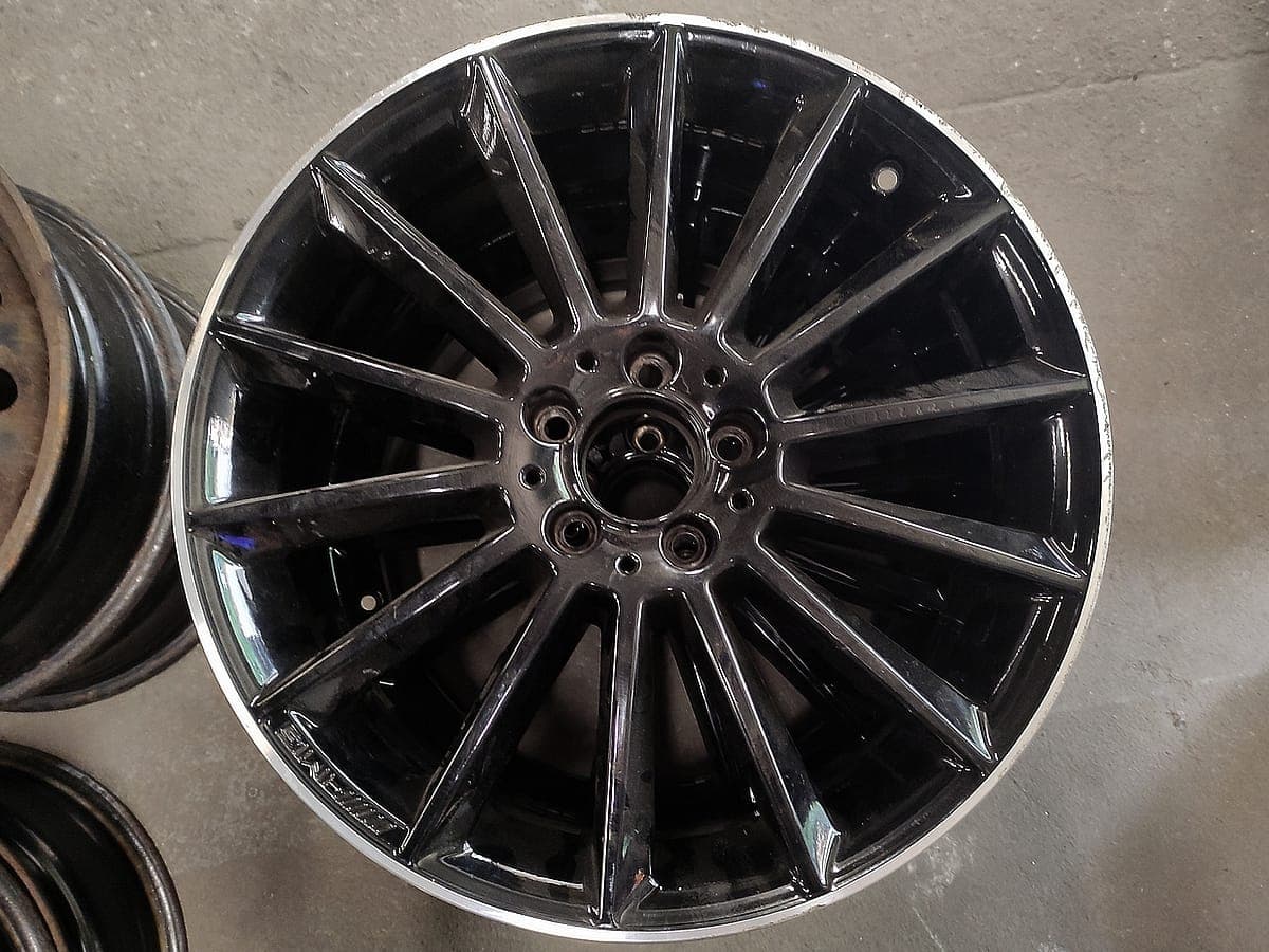 Mercedes AMG Styling V 18″
