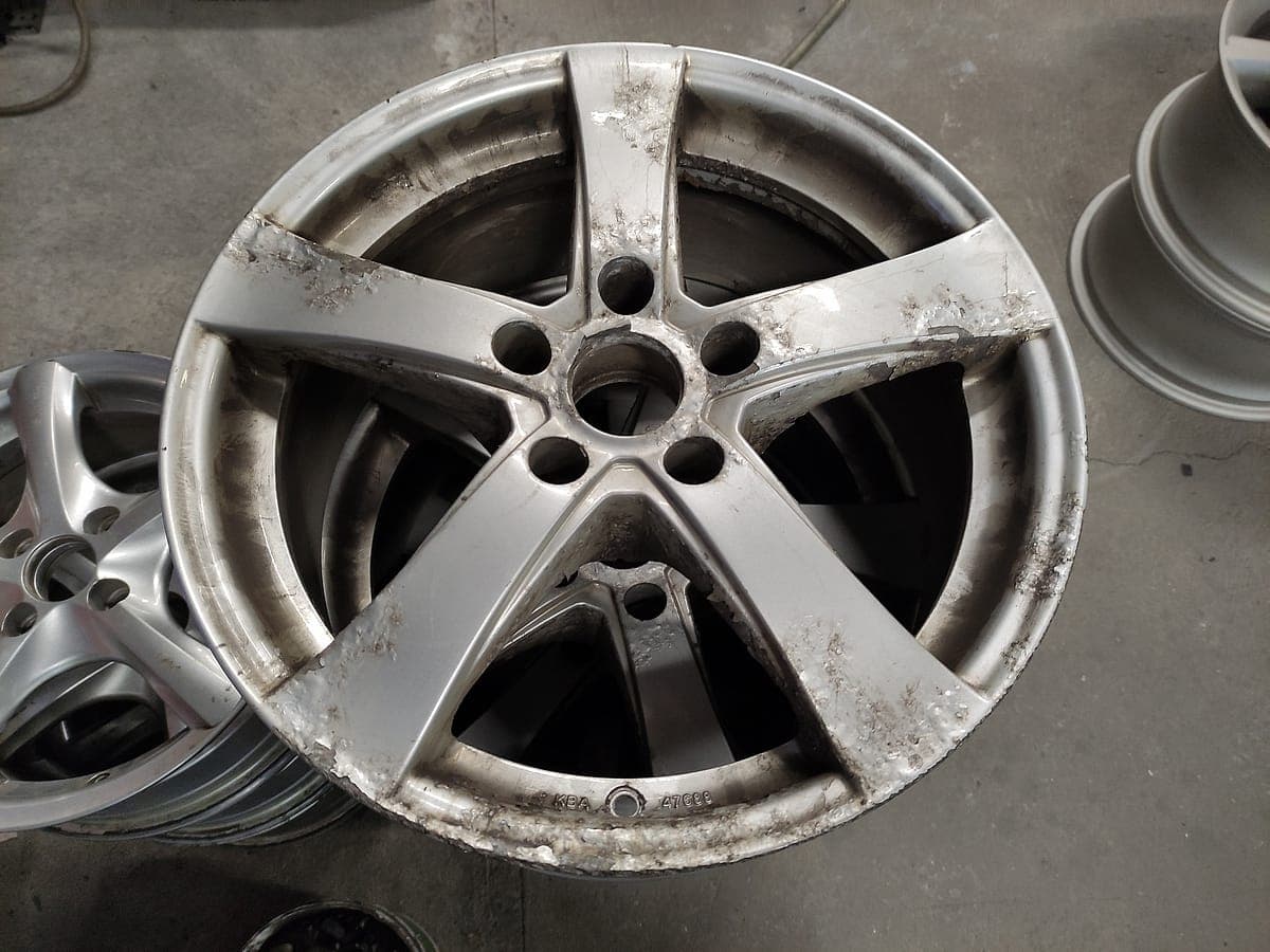 Dezent RE 17″