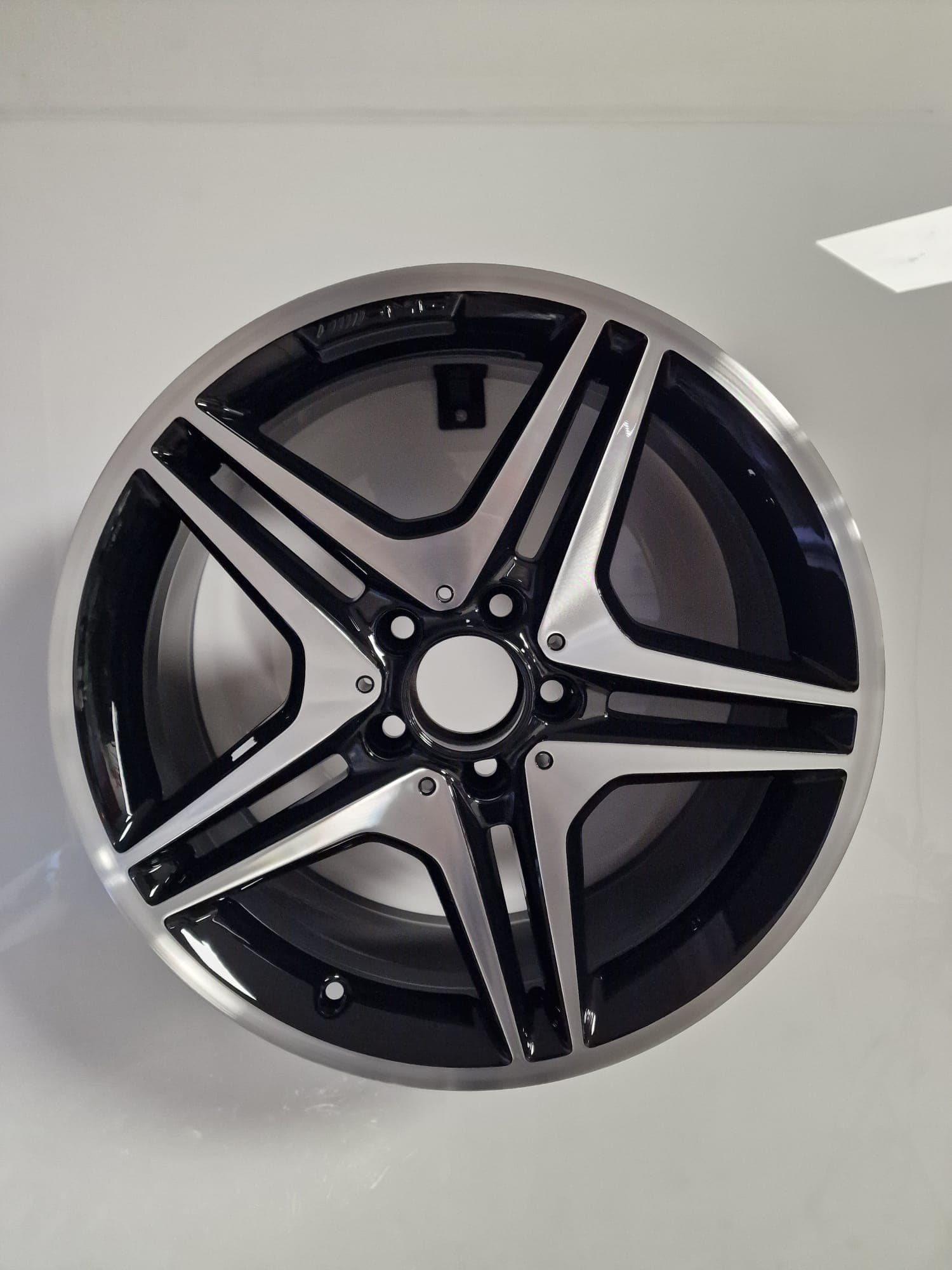 Mercedes OE A2054014800 18″