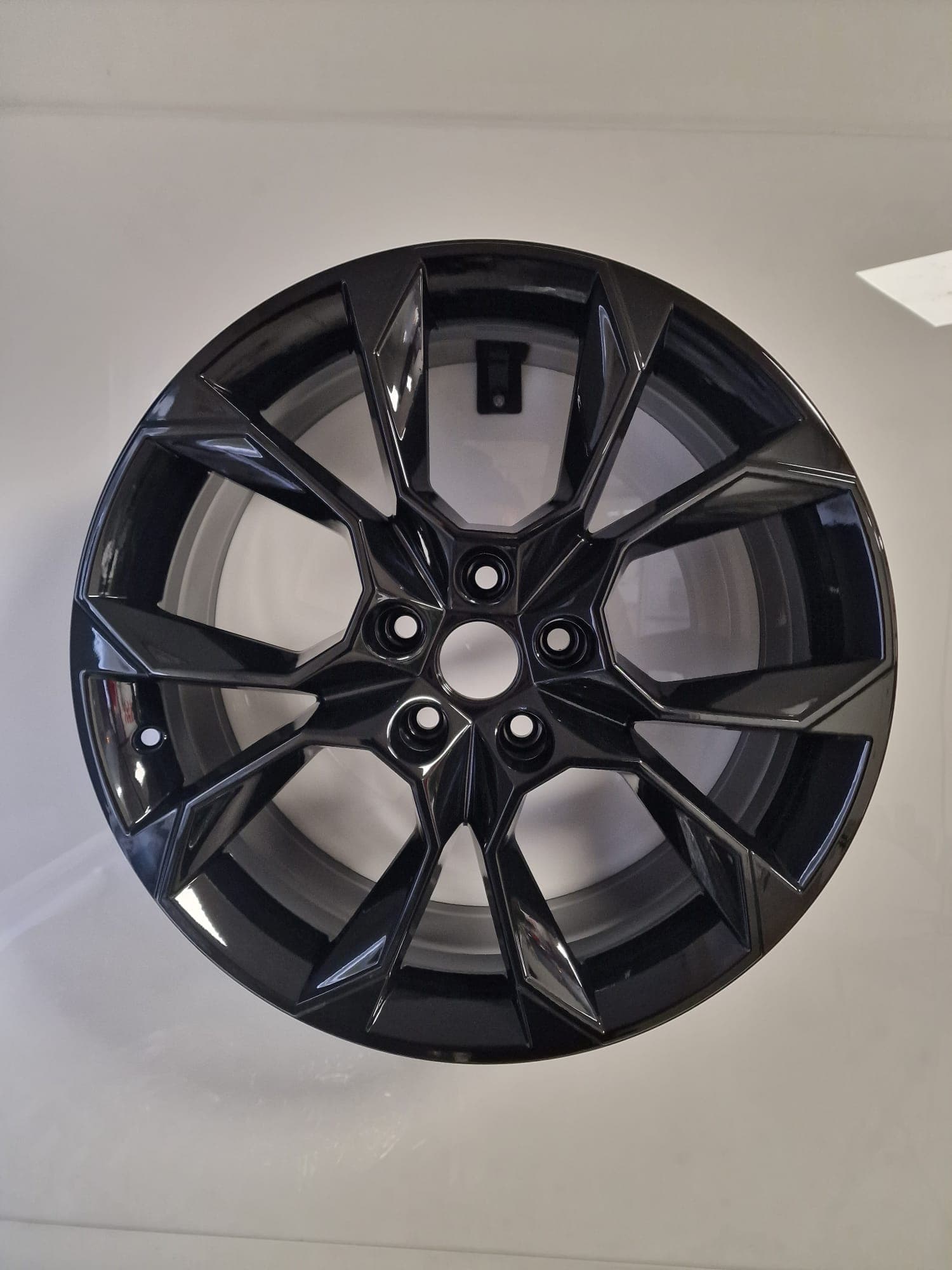 Skoda Octavia RS OE 5E0601025BD 19″