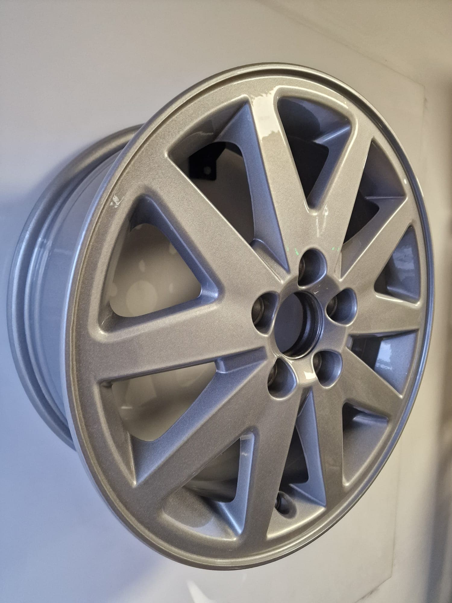 Volvo OE 30666524 16″