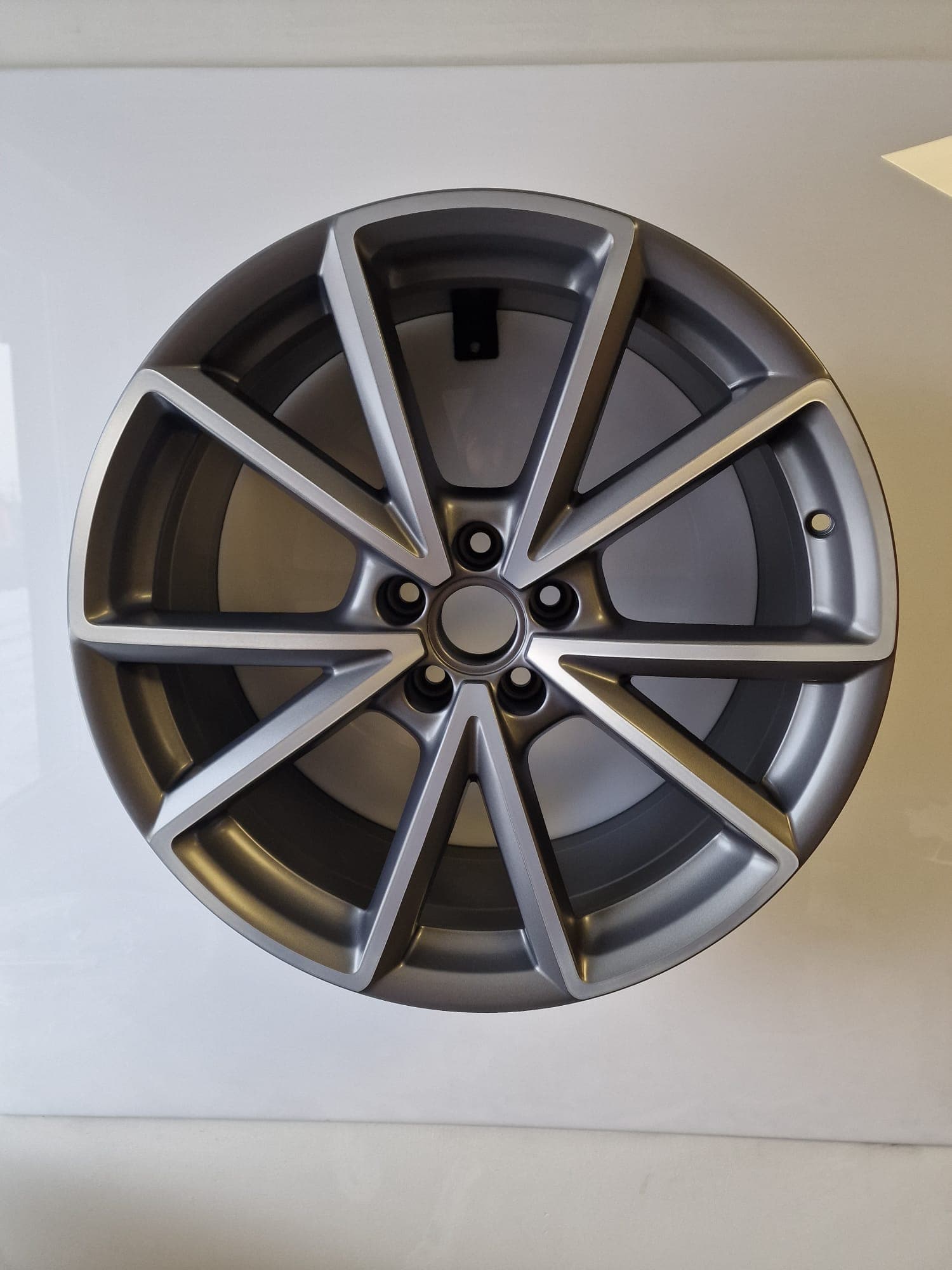 Audi OE 8U0601025AK 20″